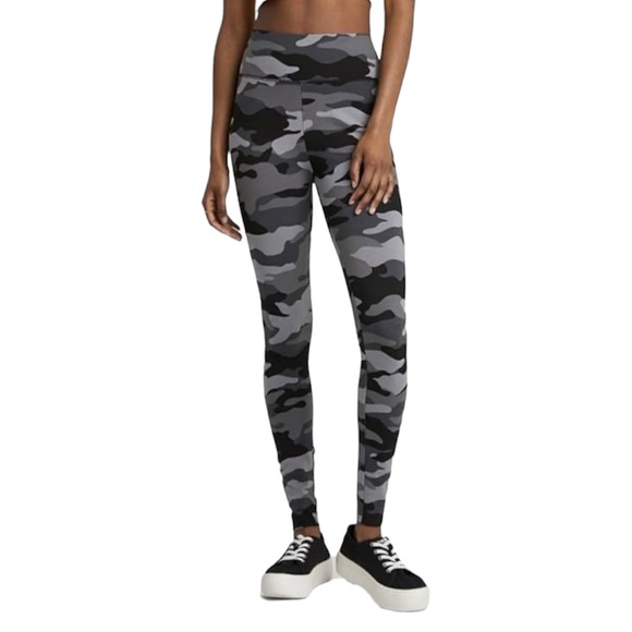 wild fable Pants - NWT Wild Fable High Waist Rise Camouflage Leggings Gray Black S Camo Athletic